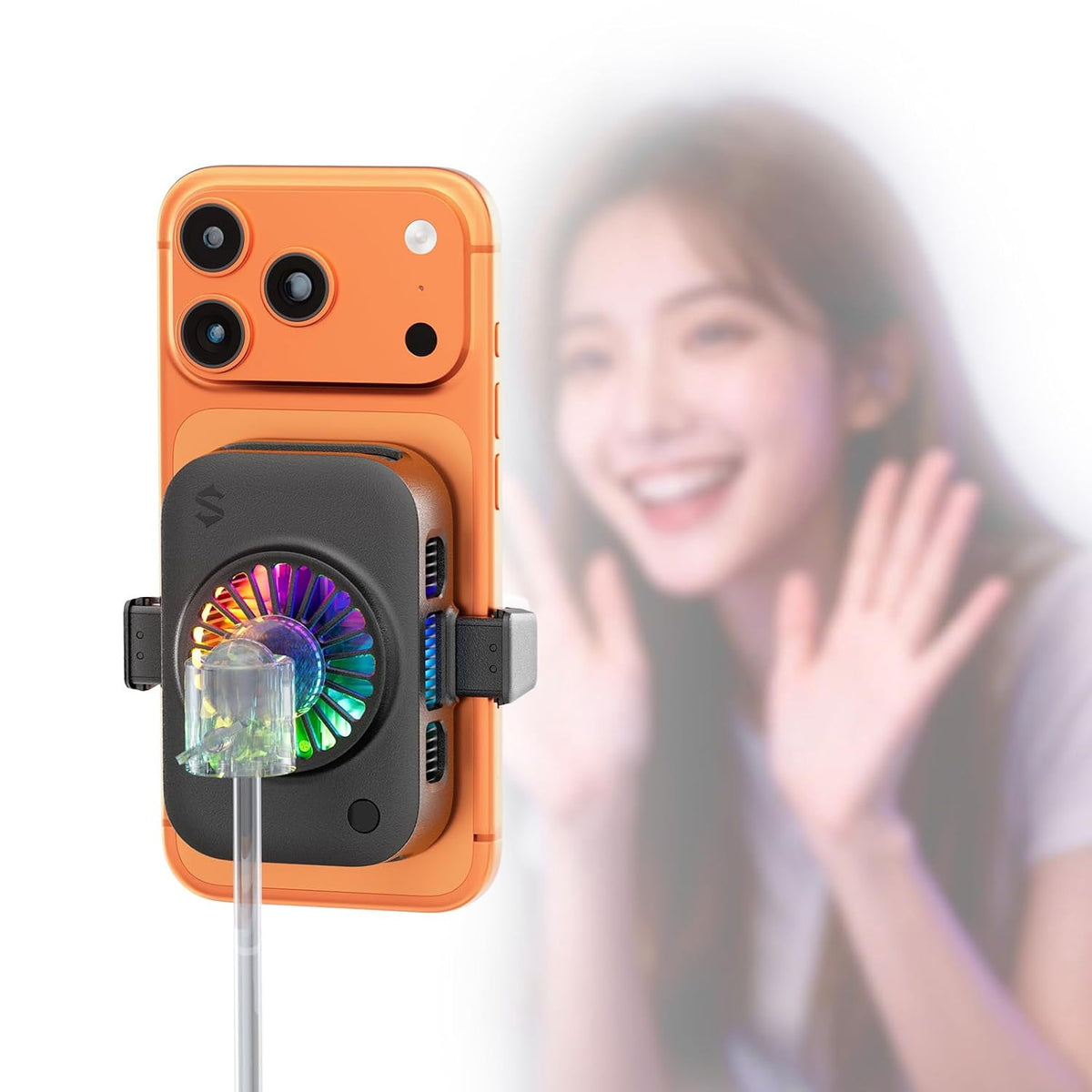 Black Shark Live Streaming Cooler zwart op telefoon gemonteerd