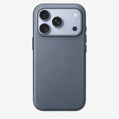 Merkloos geweven hoesje voor iPhone 18 Pro in Chambray-blauw, achteraanzicht, zonder logo, achtergrond #F5F5F5